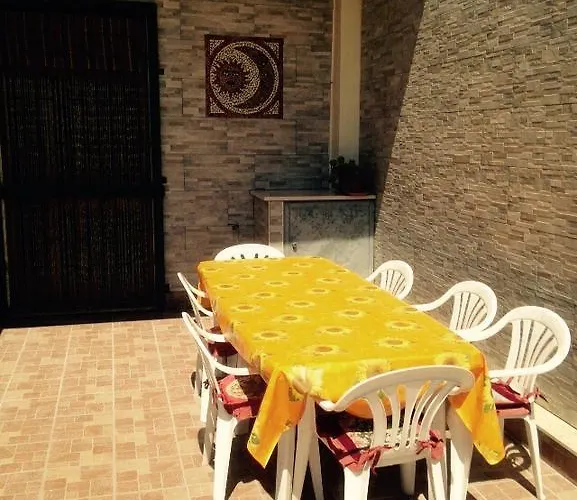 Casa Vacanze דירה *